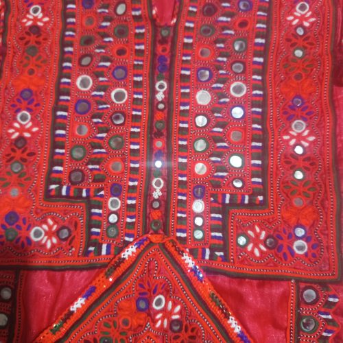 لباس زنانه در حد نو