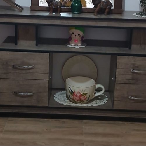 میز تلویزیون و کامد بچه