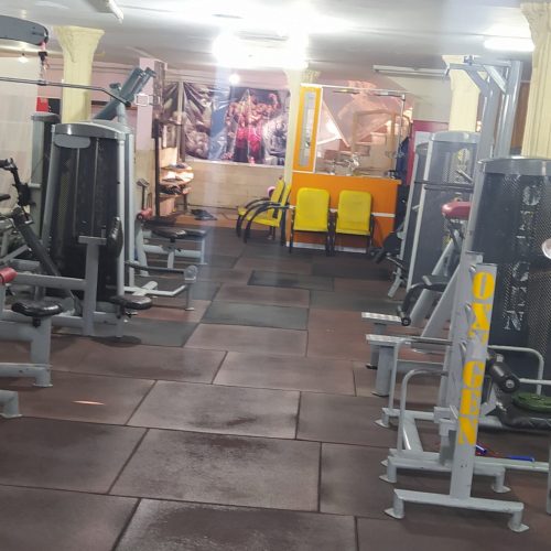 باشگاه بدنسازی فعال وکامل