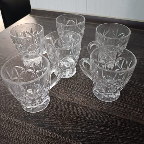 یک دست فنجان ترک