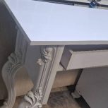 2عدد میزه کار به همراه استند .کاملا تمیز و سالم بدون کارکرد