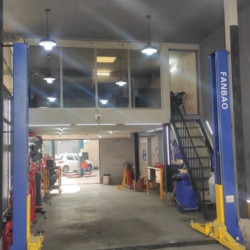 تعمیرگاه ماشین