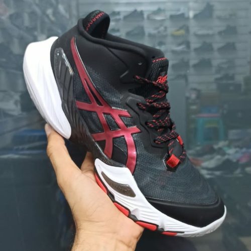 انواع کفش،کتونی والیبال،بسکتبال،فوتبال،فوتسال،رانینگ