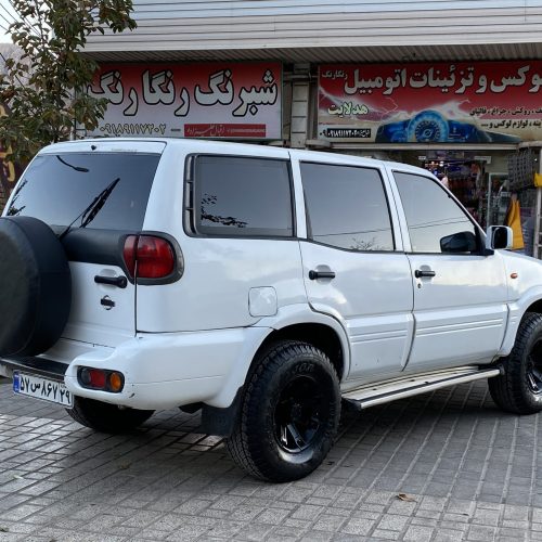 نیسان ترانو