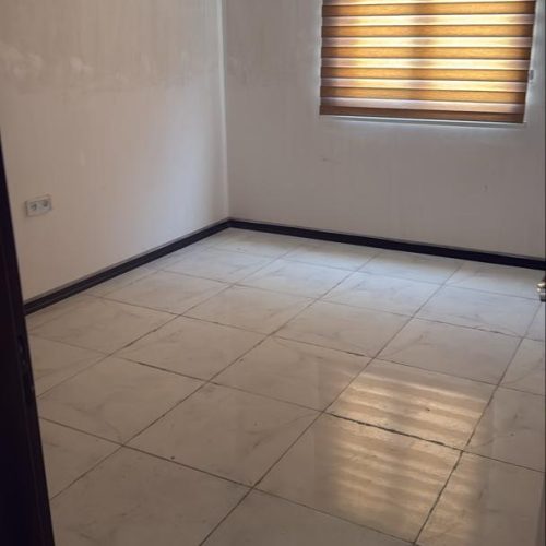 آپارتمان صفر سقف خورده مدل دار تخلیه