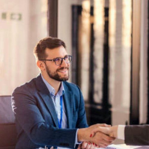 رهایی از میز کارمندی درامد میلیونی روزانه