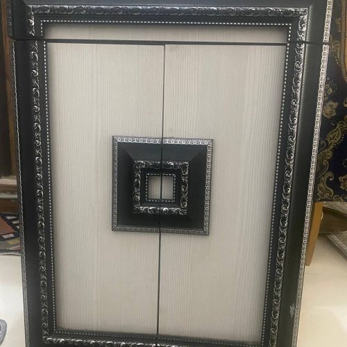 مبلمان 7 نفره سلطنتی باعسلی و تلوزیون 59 اینچ همراه با میز تی وی و جاکفشی