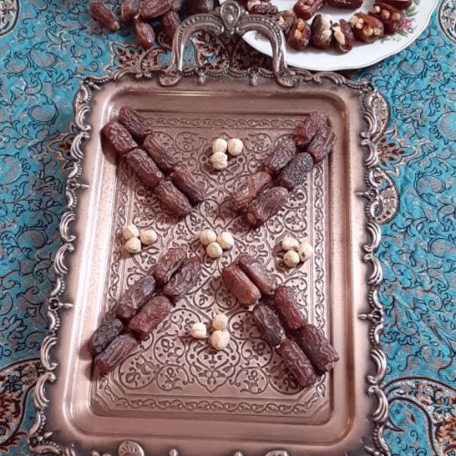 خدمات خرید و فروش مواد غذایی خرمای پیاروم درجه یک با کیفیت صادراتی و خشکبار