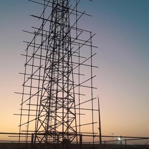 اجرای داربست فلزی جهت شمع کوبی سیمانکاری نمای ساختمان ادارات وساختمانها پذیرفته میشود