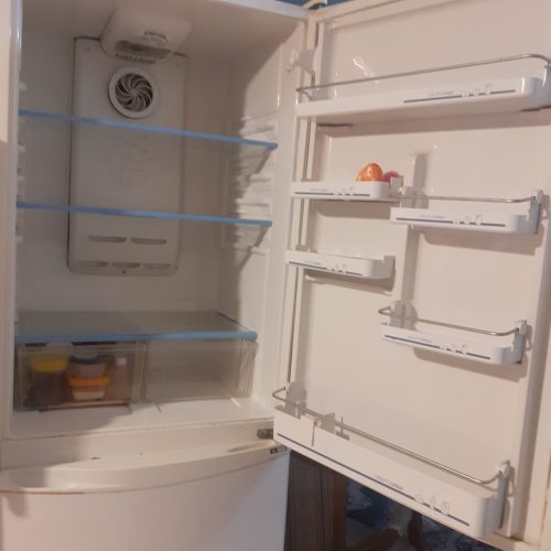 یخچال و فریزر Toshiva