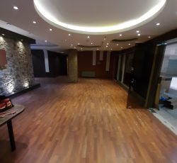 دفتر کار با موقعیت عالی چهارباغ بالا مجتمع پارسیان