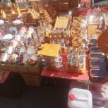 همکار و کمک فروشنده نوجوان