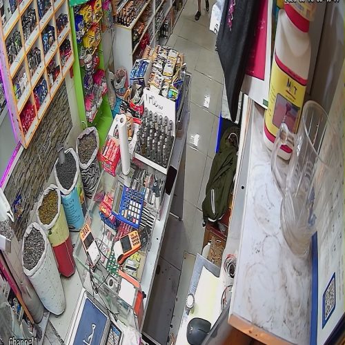 به یک نفرفروشنده اقاجهت کاردرسوپرمارکت (شیفت شب)باحقوق مکفی نیازمندیم