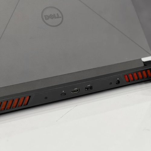 دستگاه با تمام لوازم جانبی و در خد نو میباشد