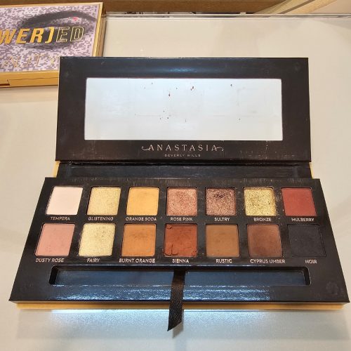 فروش متریال میکاپ