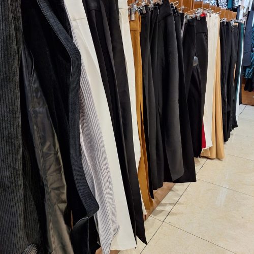 فروش عمده پوشاک مجلسی زنانه به علت جمع آوری