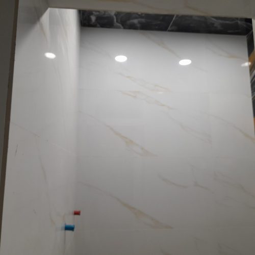 سرامیک کاری بدنه و کف ساختمان