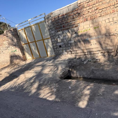 یک قطعه زمین و منزل مسکونی