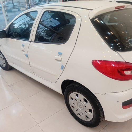 پژو 207 سفید مدل 1402