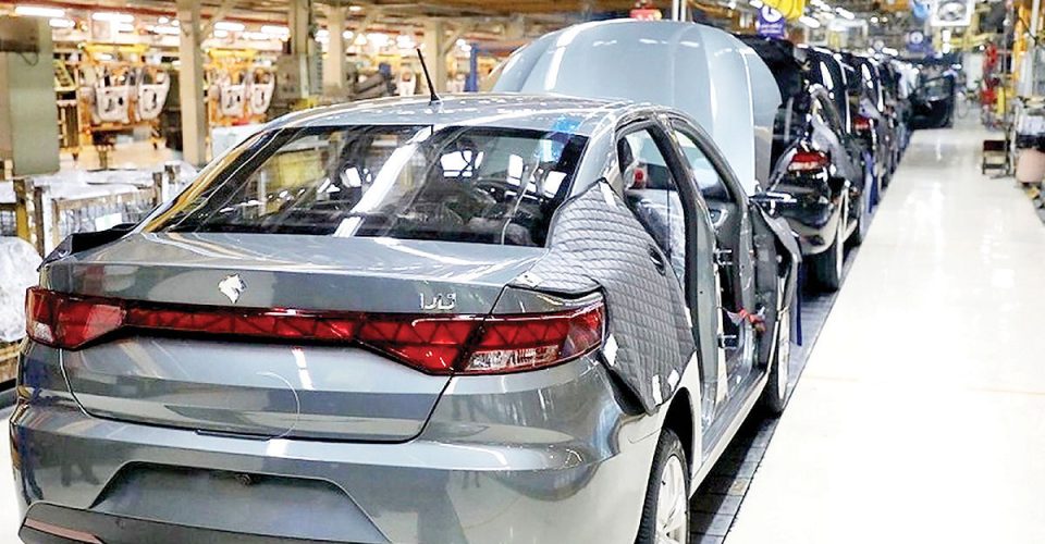 قیمت خودرو امروز 14 آبان 1404 / بازار خودرو در سراشیبی قیمت + جدول