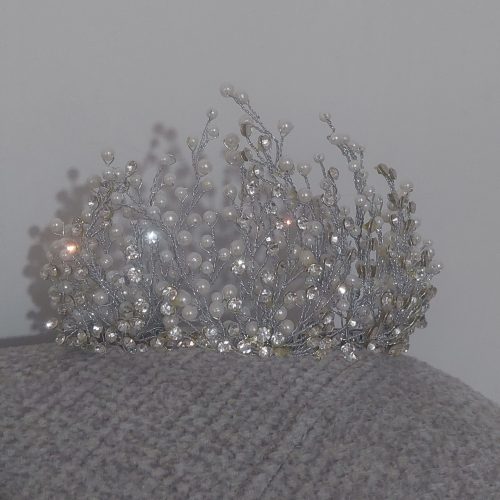 لباس عروس فوق‌لاکچری، دوخته‌شده مزون، تن‌خور سلطنتی