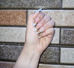 نیازمند مدل ناخن برای تکمیل البوم