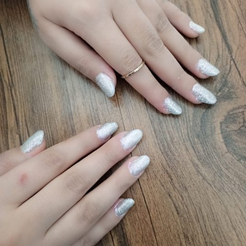 خدمات ناخن، نیازمند مدل جهت تکمیل البوم