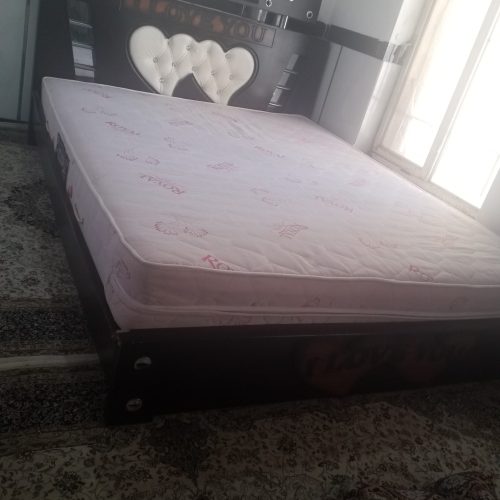 تخت خواب با تشک رویال