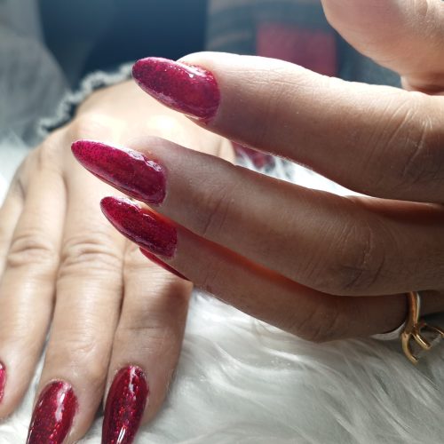 خدمات ناخن، نیازمند مدل جهت تکمیل البوم