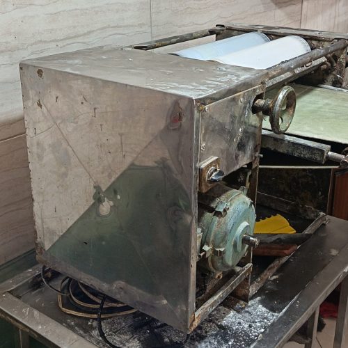 یک دستگاه پهن کنی 50 سانتی کاملاً سالم به علت تغییر شغل به فروش می‌رسد