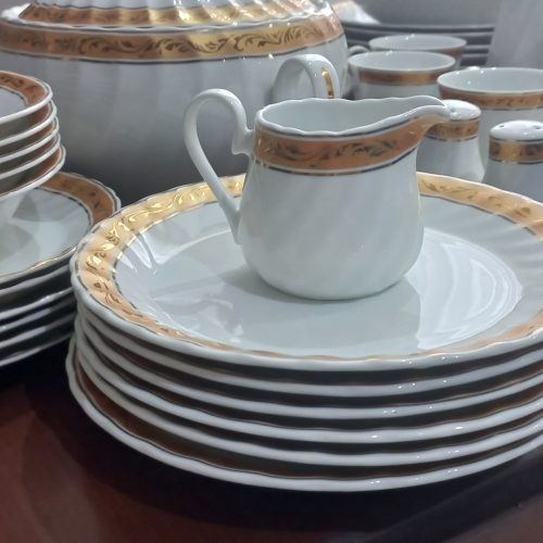 سرویس چینی بسیار شکیل