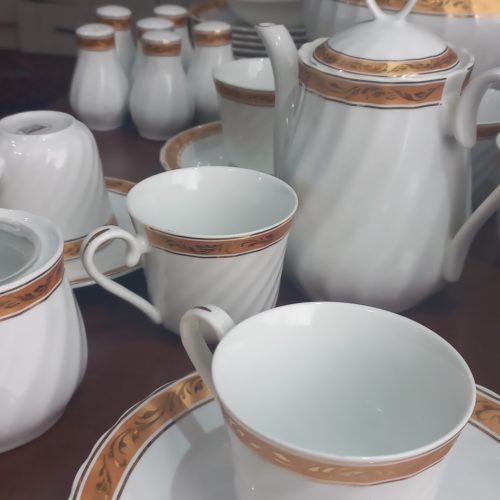 سرویس چینی بسیار شکیل