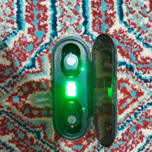 *فروش ساعت هوشمند به همراه یک بند دیگه و هنسفری بلوتوثی