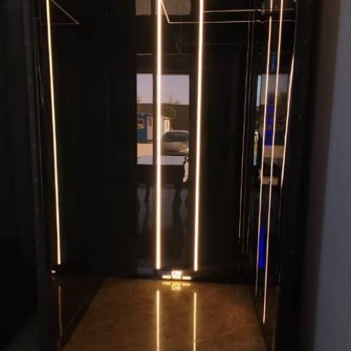 کابین آسانسور