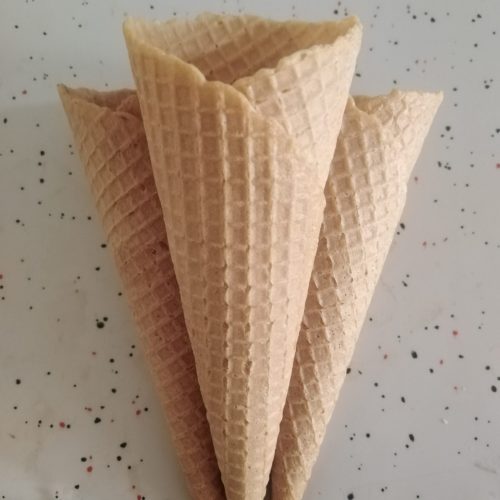 نان بستنی قیفی شکری