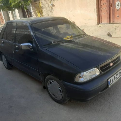 ماشین فنی سواری عالی فقد آفتاب سوختگی دارع